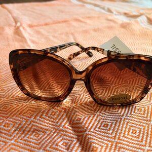 New Fossil Brown Patterned Sunglasses